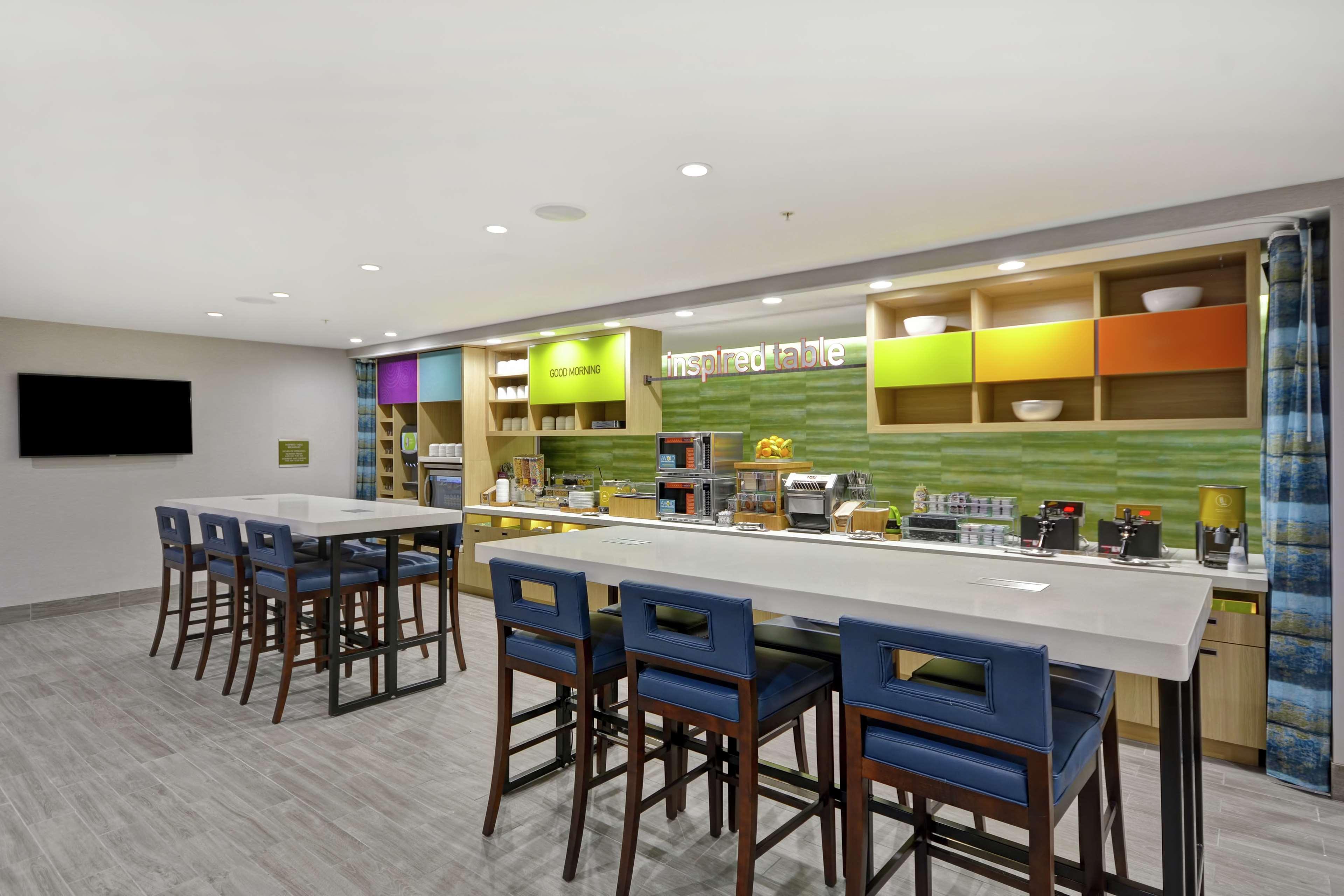 Home2 Suites By Hilton Grand Rapids North Уолкер Экстерьер фото