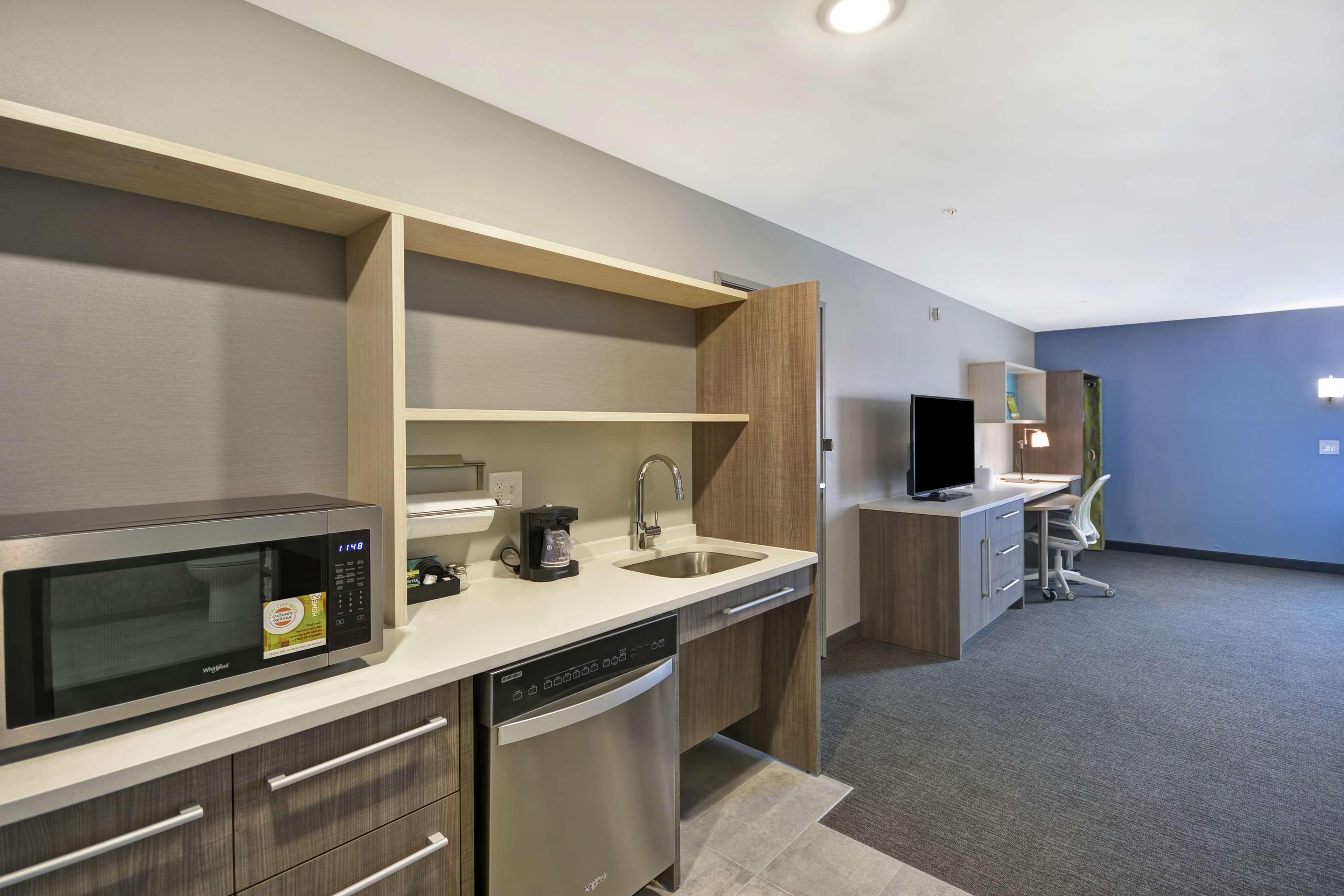 Home2 Suites By Hilton Grand Rapids North Уолкер Экстерьер фото