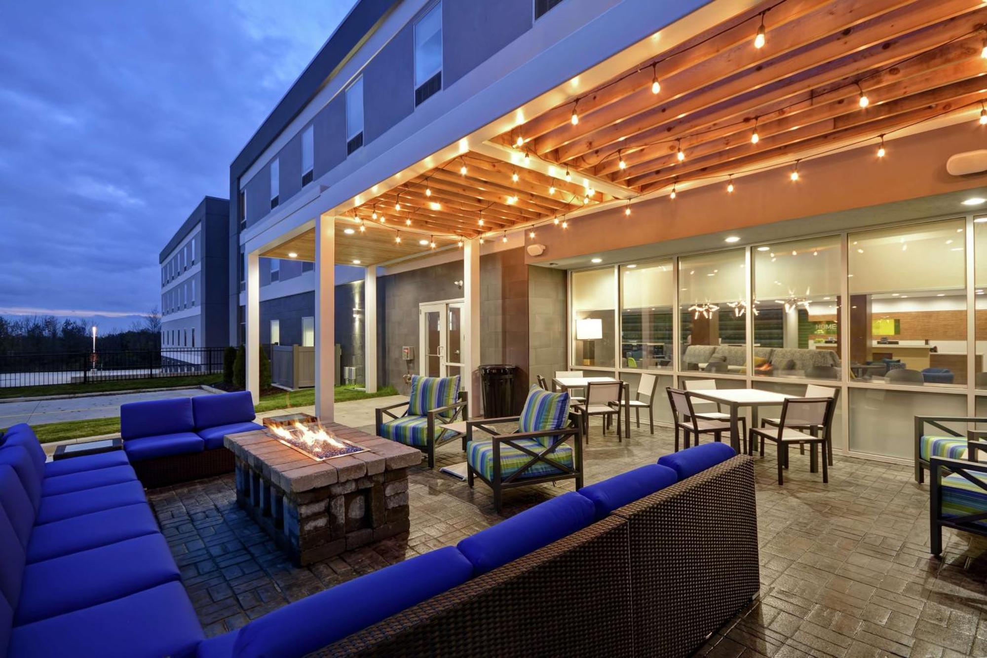 Home2 Suites By Hilton Grand Rapids North Уолкер Экстерьер фото