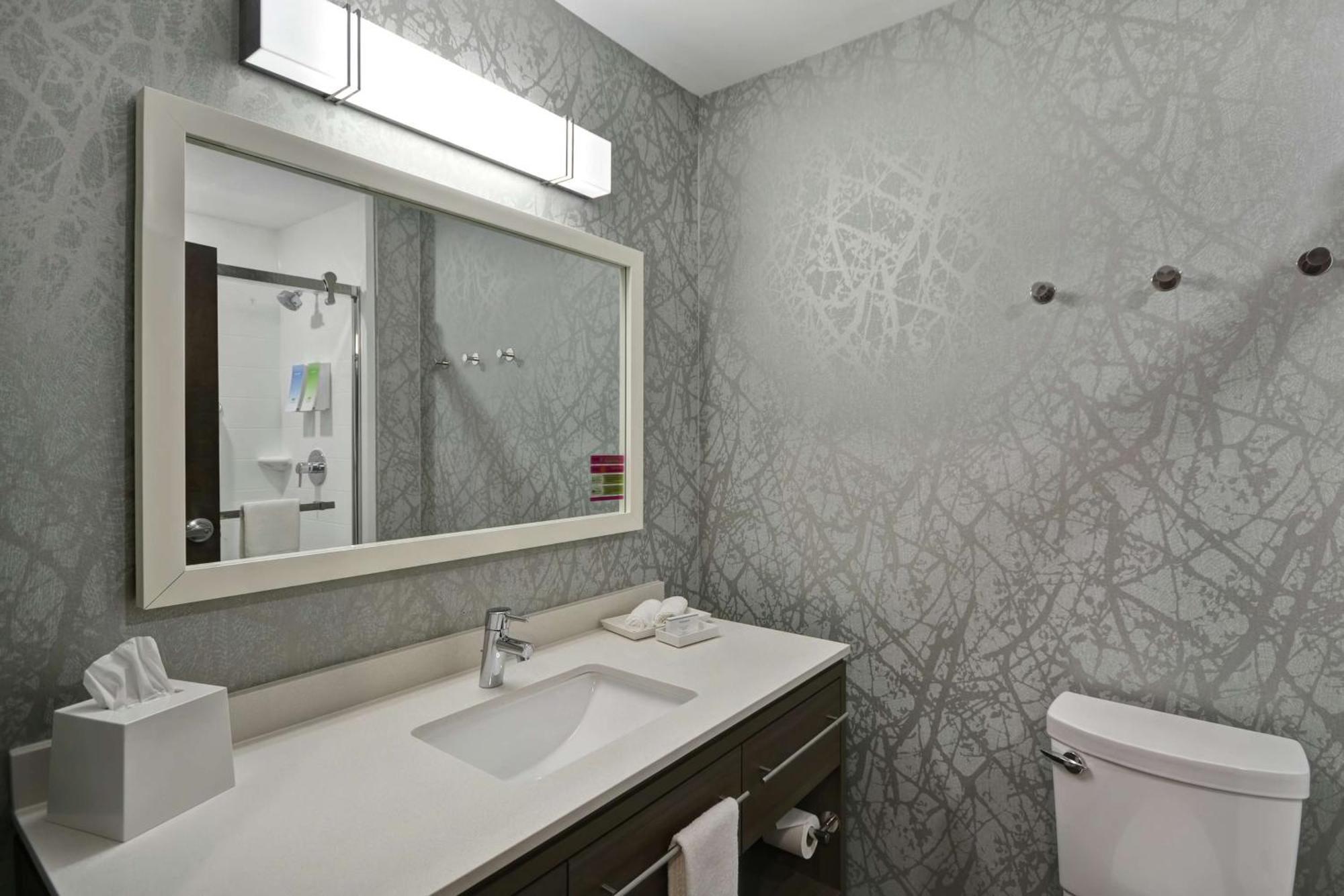 Home2 Suites By Hilton Grand Rapids North Уолкер Экстерьер фото