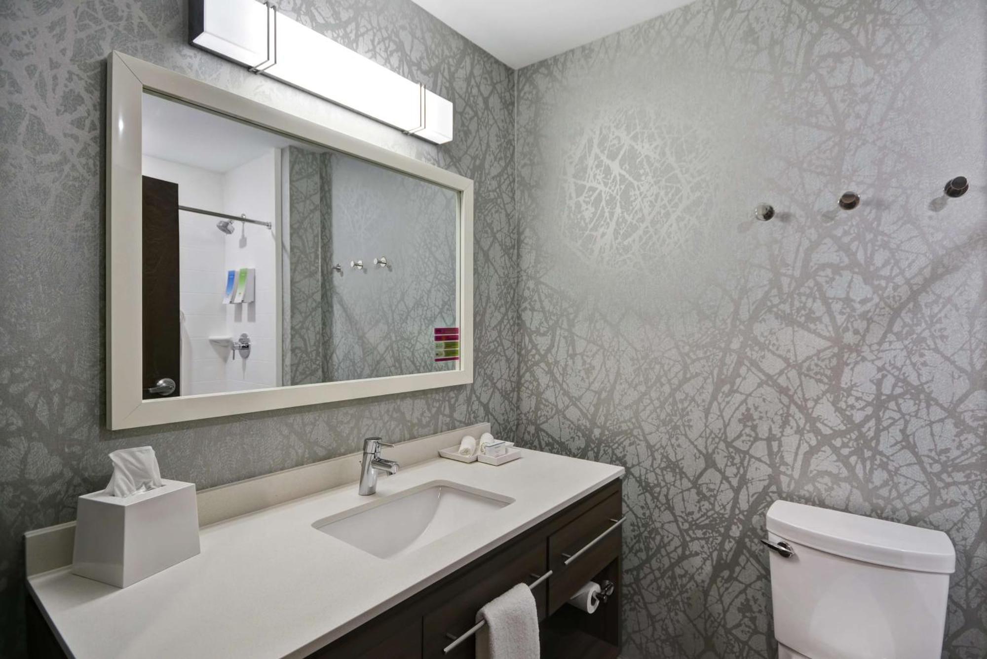 Home2 Suites By Hilton Grand Rapids North Уолкер Экстерьер фото